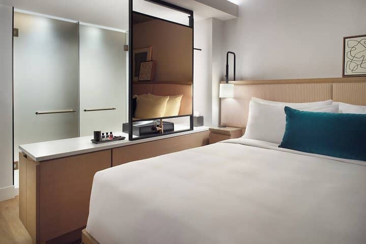 Room 7 of 44